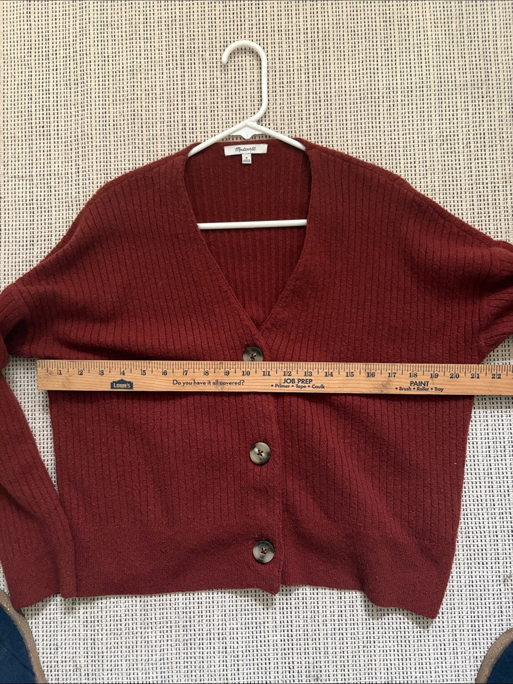Madewell Cameron Rust Red Ribbed V-Neck Button Cardigan in Coziest Yarn - Picture 6 of 7
